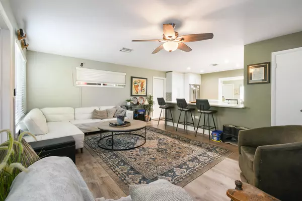 Palm Beach Gardens, FL 33410,9278 Bloomfield DR