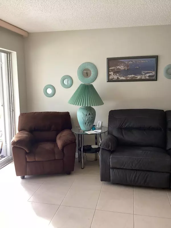 Fort Pierce, FL 34982,1225 S Lakes End DR A