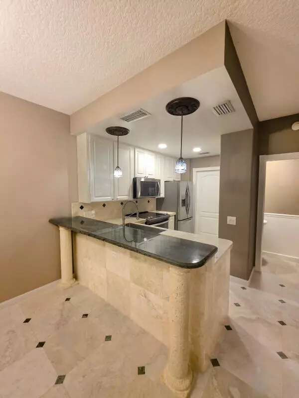Tequesta, FL 33469,43 Live Oak CIR