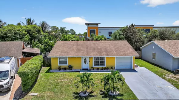 4818 Poseidon PL, Lake Worth, FL 33463
