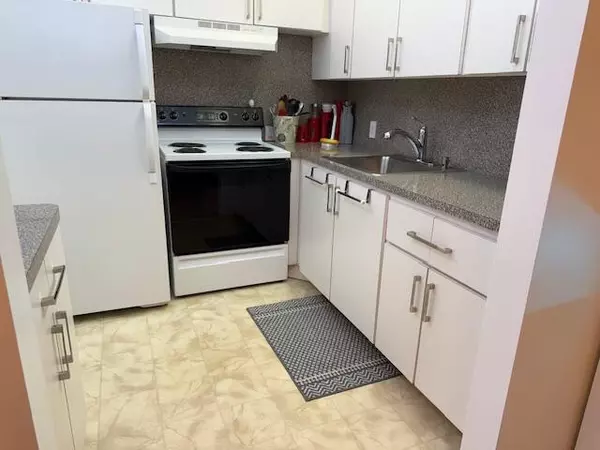 Boca Raton, FL 33434,353 Dorset I