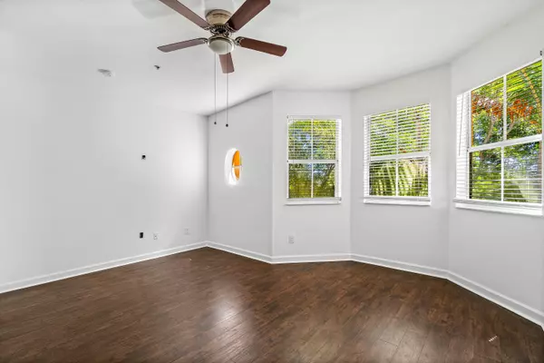 Royal Palm Beach, FL 33414,2403 Shoma DR 2403