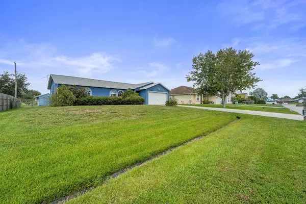 1642 SW Mcallister LN, Port Saint Lucie, FL 34953