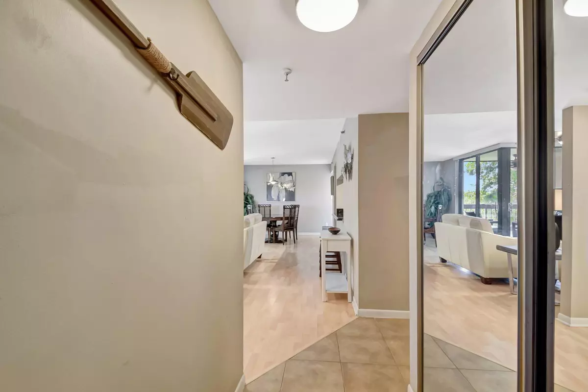 Delray Beach, FL 33444,950 Lavers CIR F309