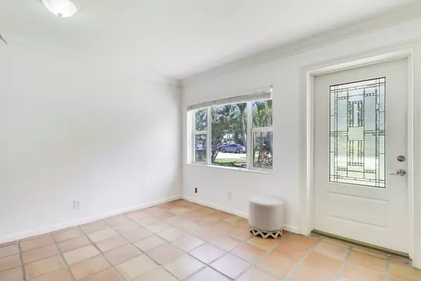 North Palm Beach, FL 33403,2601 Conroy DR