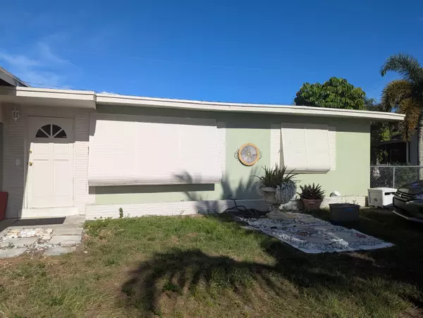 404 Philadelphia DR, Jupiter, FL 33458