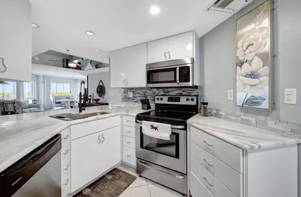 Fort Pierce, FL 34949,3870 N N Highway A1a 101