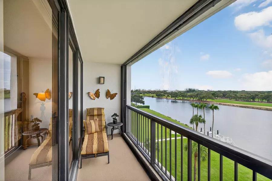 356 Golfview RD 609, North Palm Beach, FL 33408