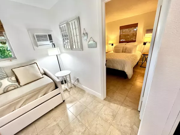 Wellington, FL 33414,437 W Rambling DR