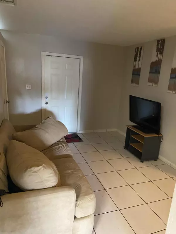 West Palm Beach, FL 33415,4900 Pimlico CT