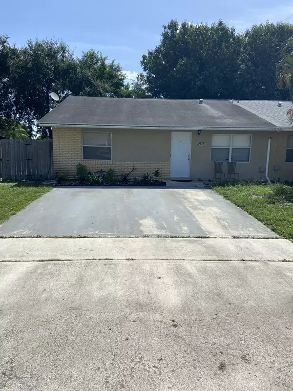 4900 Pimlico CT, West Palm Beach, FL 33415