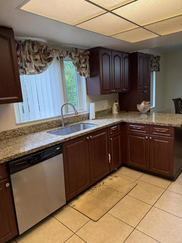 Coral Springs, FL 33065,4014 NW 76th AVE