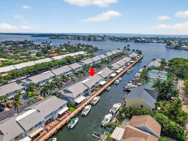 718 NE 12th TER 4, Boynton Beach, FL 33435