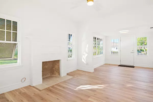 West Palm Beach, FL 33407,436 51st ST