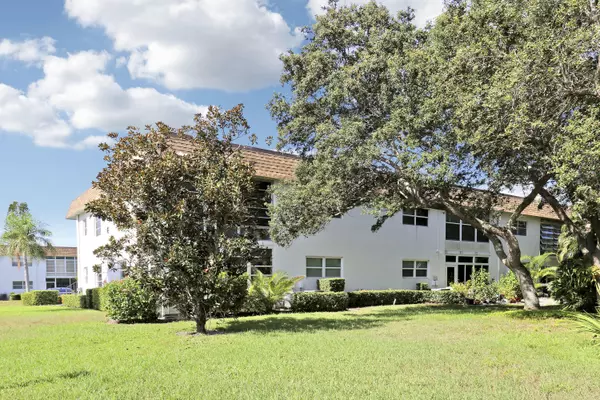 Stuart, FL 34996,2950 SE Ocean BLVD 6-3