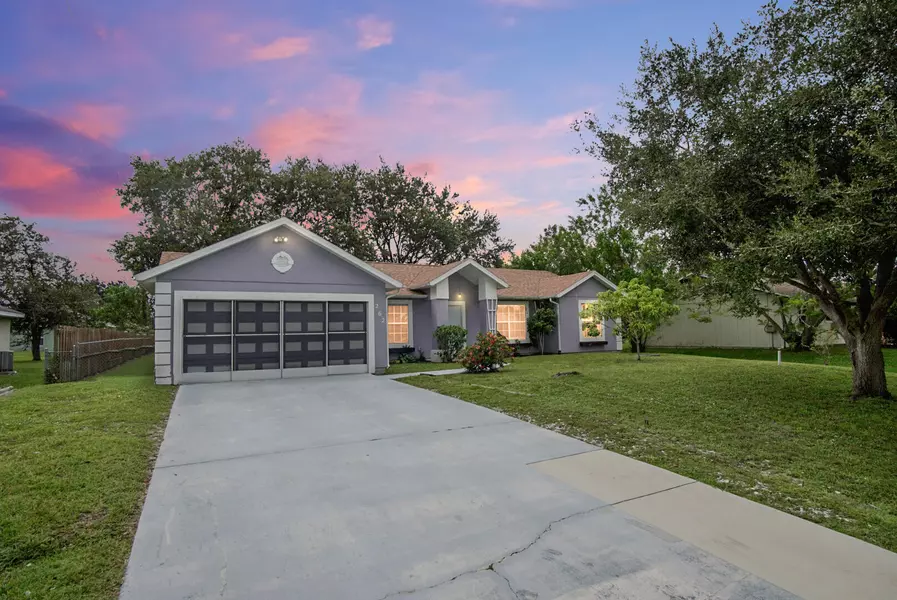 262 NW Archer AVE, Port Saint Lucie, FL 34983