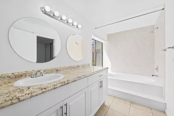 West Palm Beach, FL 33401,641 Executive Center DR P104