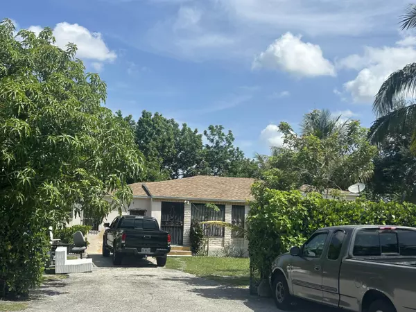 Miami, FL 33168,565 NW 143rd ST
