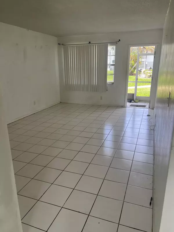 Lauderhill, FL 33313,1280 NW 43rd TER 111