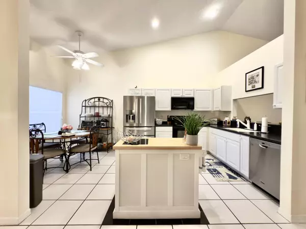 Delray Beach, FL 33484,5096 N La Sedona CIR