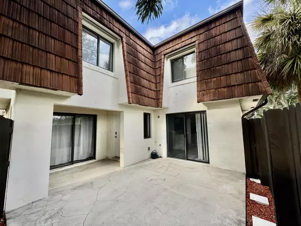 Greenacres, FL 33415,2216 White Pine CIR D