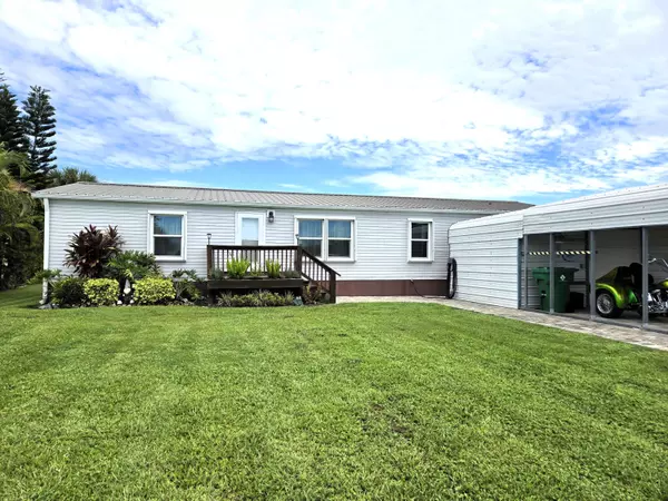 Moore Haven, FL 33471,1215 NE Friendship DR