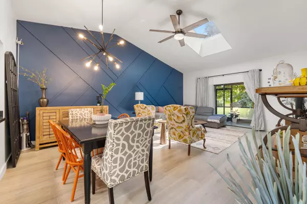 Royal Palm Beach, FL 33411,908 Lakeview CIR