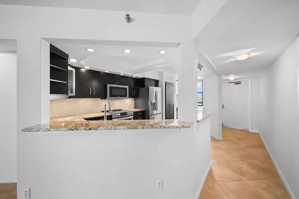 Jensen Beach, FL 34957,9650 S Ocean DR 608