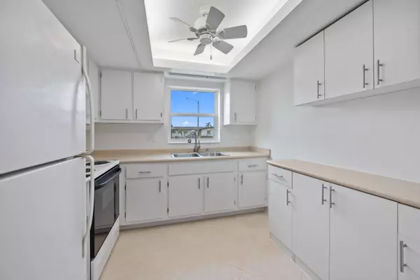 West Palm Beach, FL 33415,2765 W Ashley DR
