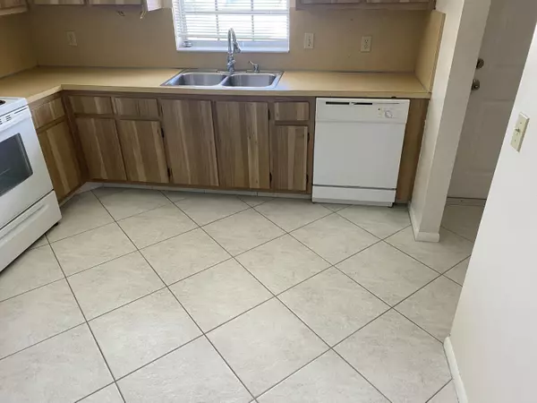 Lake Worth, FL 33467,442 Franconia CIR