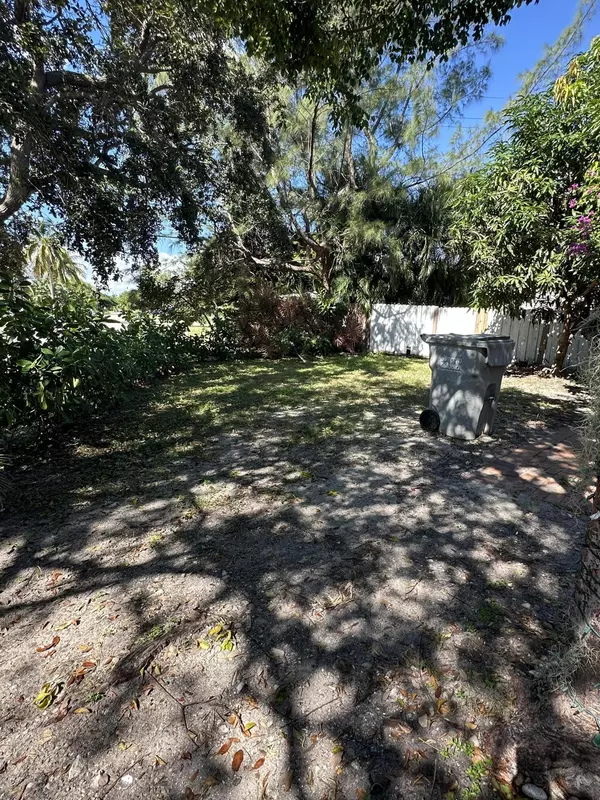 Pompano Beach, FL 33064,1571 NE 43rd ST