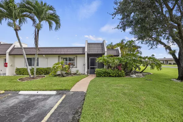 West Palm Beach, FL 33411,101 Lake Susan DR