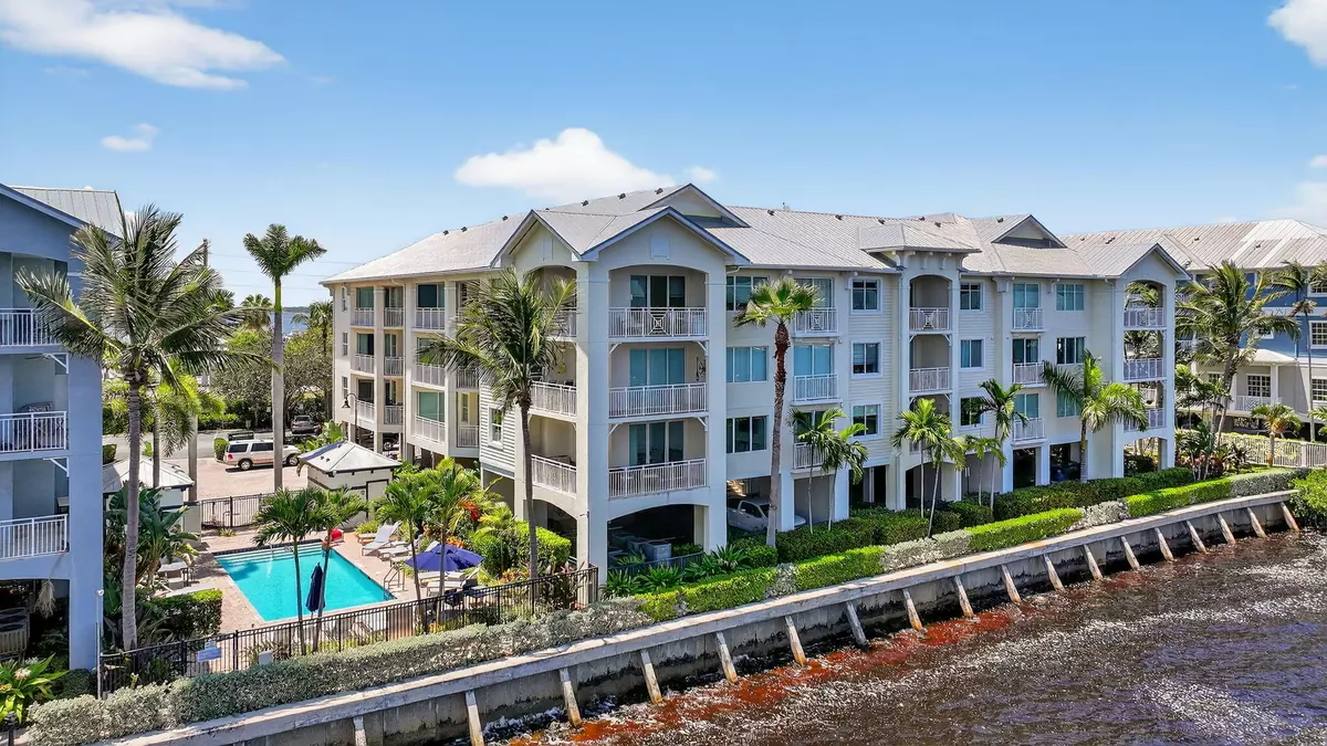 Stuart, FL 34994,275 NW Flagler AVE 204