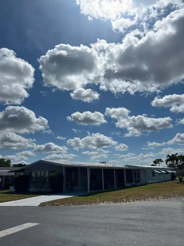 Stuart, FL 34997,4556 SE Basswood TER