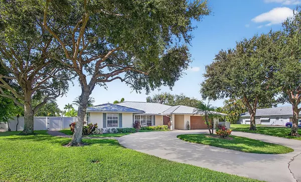 Palm Beach Gardens, FL 33418,4598 Juniper LN