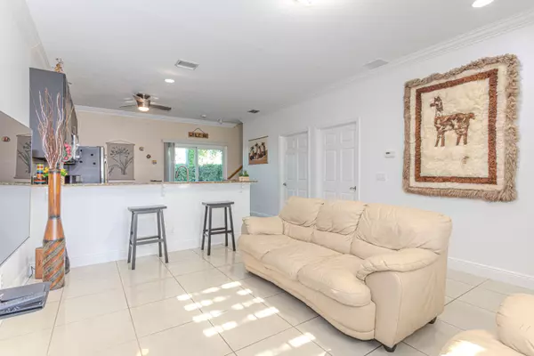 Riviera Beach, FL 33410,4216 Leo LN 2a