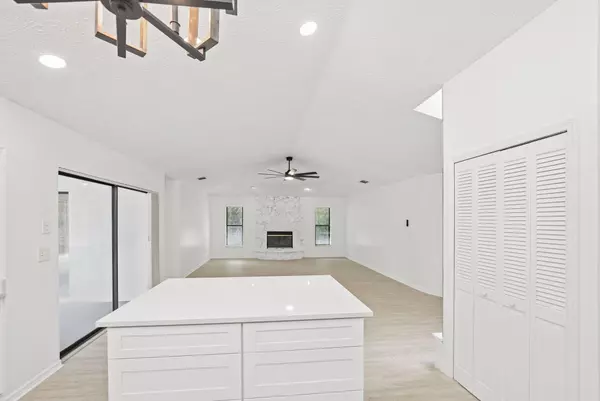 Fort Pierce, FL 34982,5810 Balsam DR