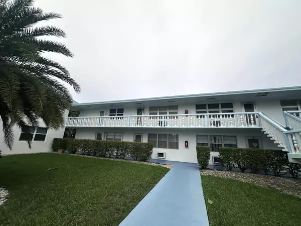 130 Dorchester F, West Palm Beach, FL 33417