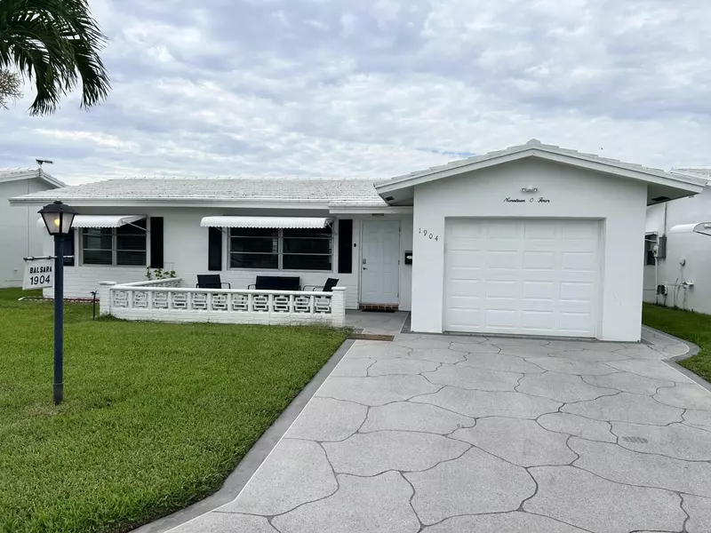 1904 SW 13th WAY, Boynton Beach, FL 33426