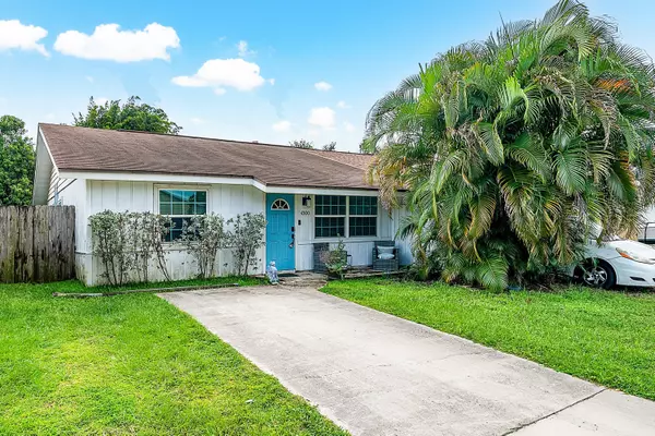 Stuart, FL 34997,4500 SE Salvatori RD