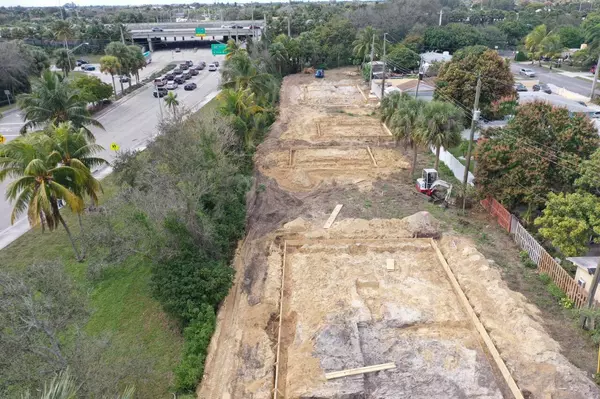 West Palm Beach, FL 33405,6745 Forest CT