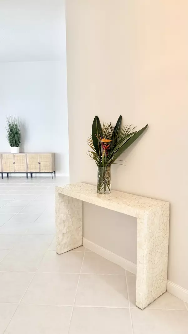 West Palm Beach, FL 33411,7701 Pine Island WAY