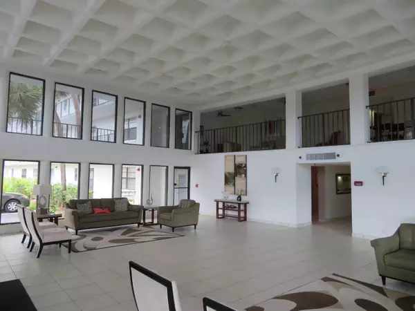 Boca Raton, FL 33428,9233 SW 8th ST 117