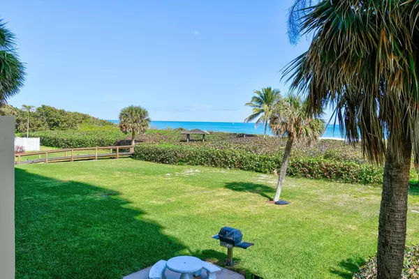 Hutchinson Island, FL 34949,3200 N Highway A1a 209