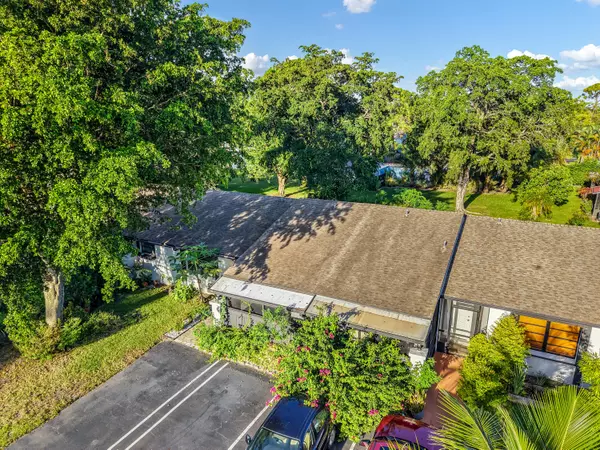 Royal Palm Beach, FL 33411,77 Westecunk DR