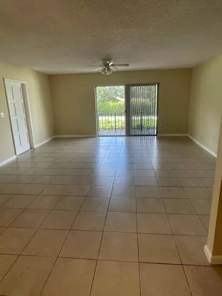 11605 NW 29th CT 7d, Coral Springs, FL 33065