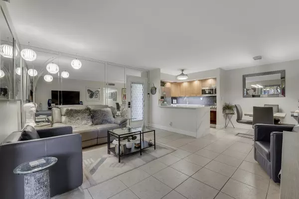 Delray Beach, FL 33484,15484 Lakes Of Delray BLVD 103