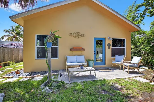 Boca Raton, FL 33487,325 Jeffery ST