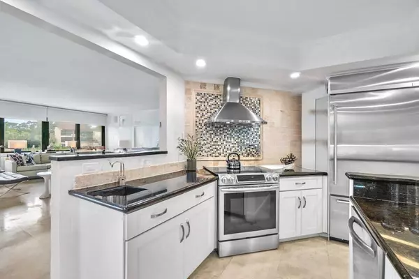 North Palm Beach, FL 33408,1141 E Marine WAY H3l
