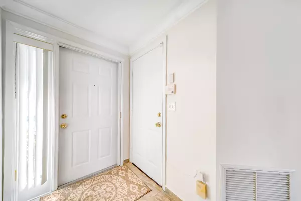 Boca Raton, FL 33487,892 E Jeffery ST